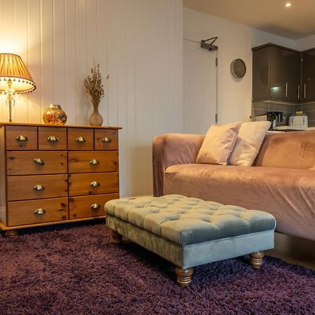 Cute 1 Bed Apartment 2 Mins From The Sea - Sleeps 4, Flat 8 The Gables, Church Street, 莱姆里吉斯 外观 照片