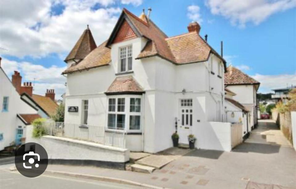 Cute 1 Bed Apartment 2 Mins From The Sea - Sleeps 4, Flat 8 The Gables, Church Street, 莱姆里吉斯 外观 照片
