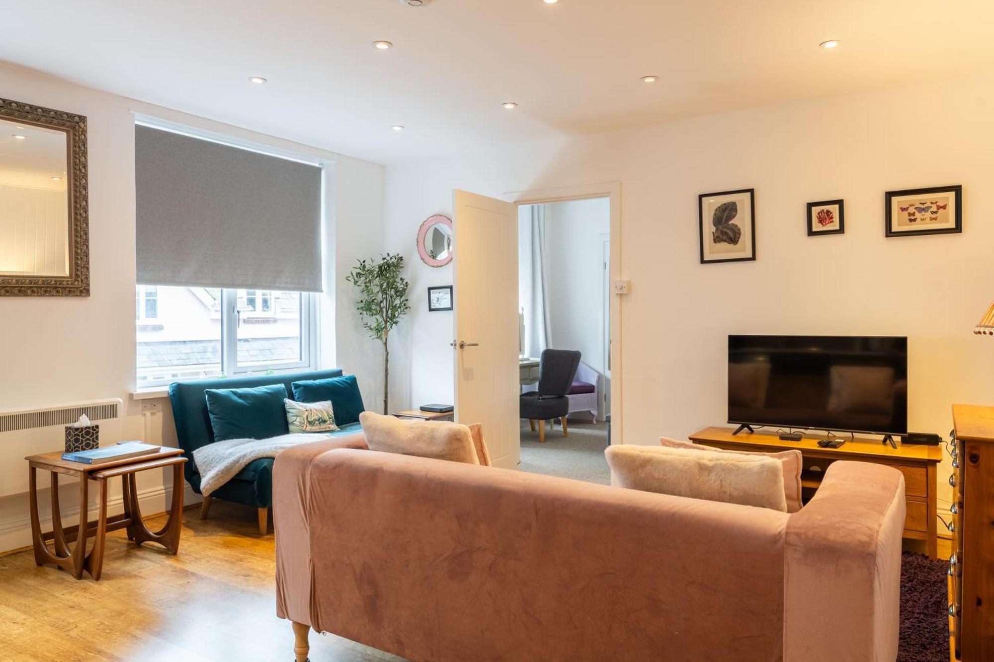 Cute 1 Bed Apartment 2 Mins From The Sea - Sleeps 4, Flat 8 The Gables, Church Street, 莱姆里吉斯 外观 照片